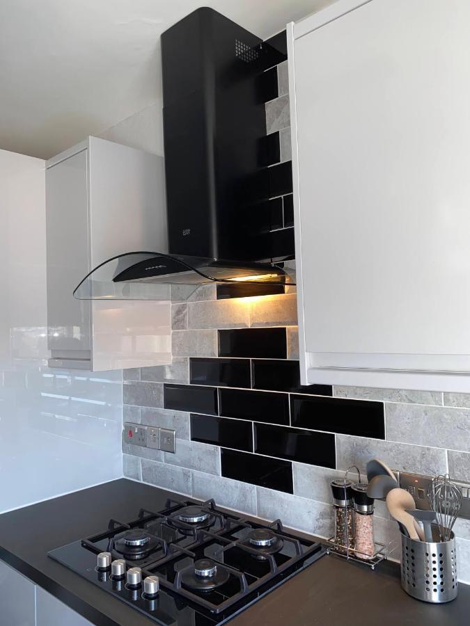 Bright, Spacious, Modern Interior Decor 2 Bedrooms Apartment With Amazing Views Лондон Экстерьер фото